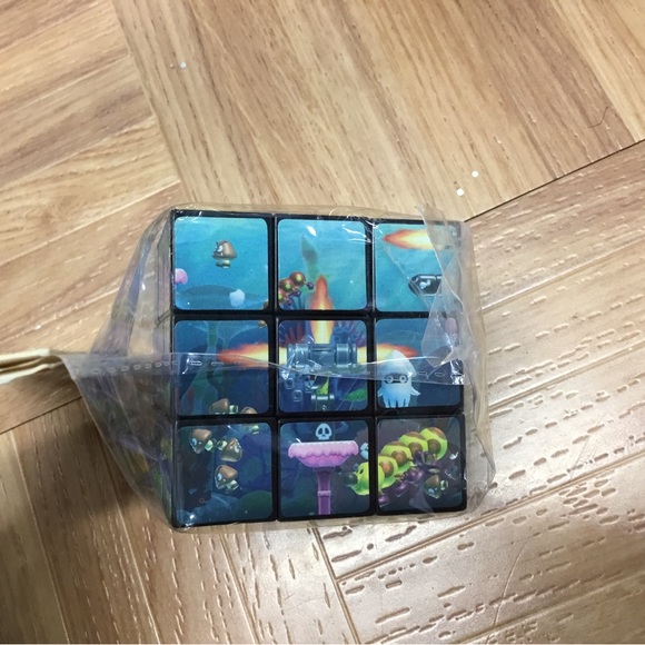 Rare Nintendo Super Mario Maker Rubik’s Cube (Sealed) - Picture 11 of 12